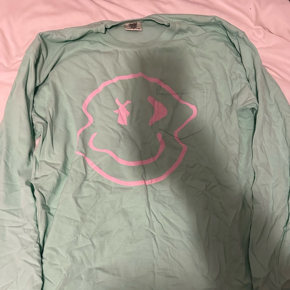Dutch bros smiley long sleeve pocket tee